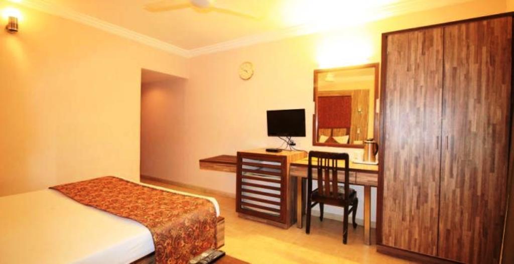 Hotel Eden Ахмедабад Номер фото